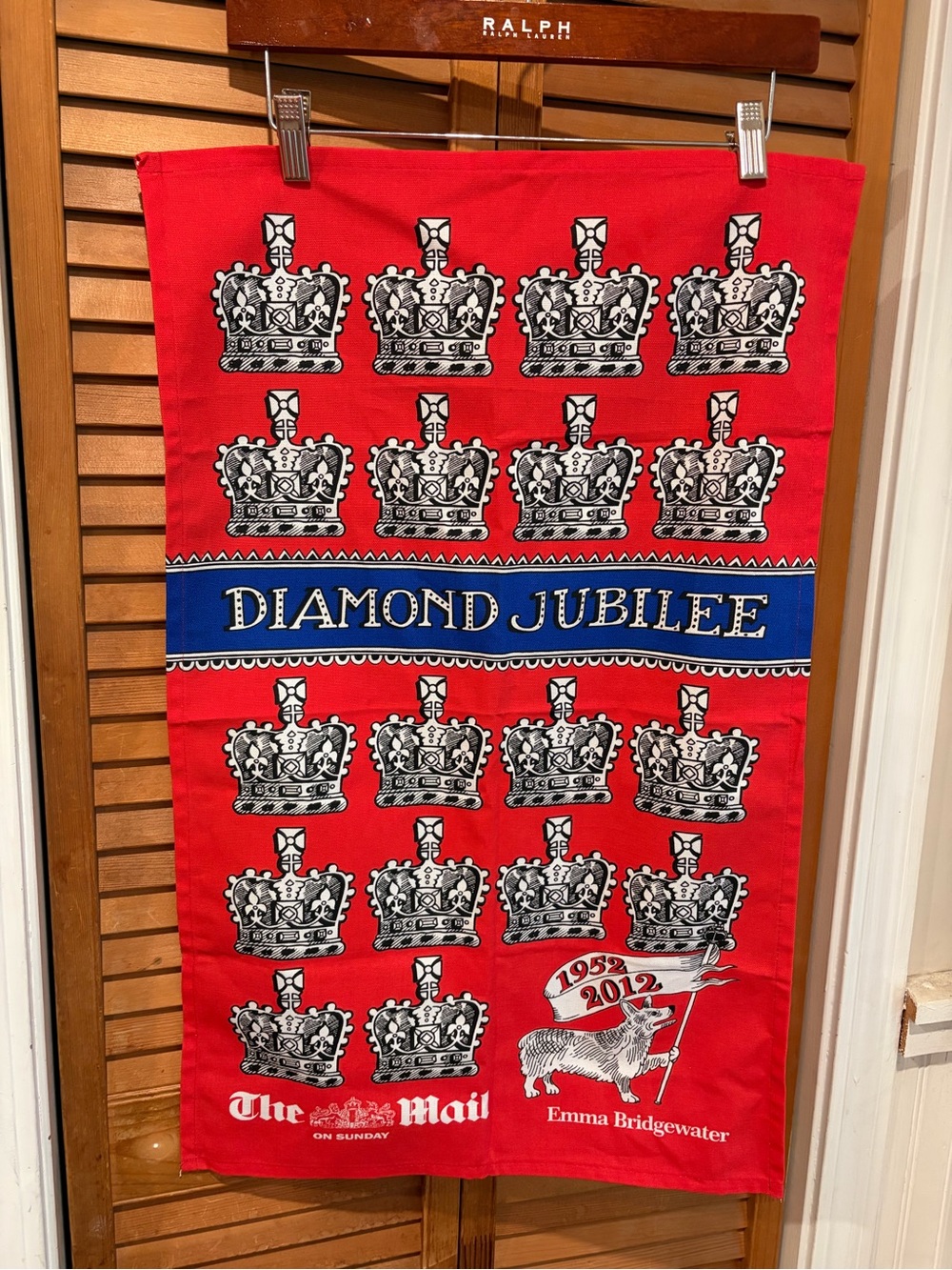 Emma Bridgewater Diamond Jubilee Red Decorative Tea Towel The Daily Mail